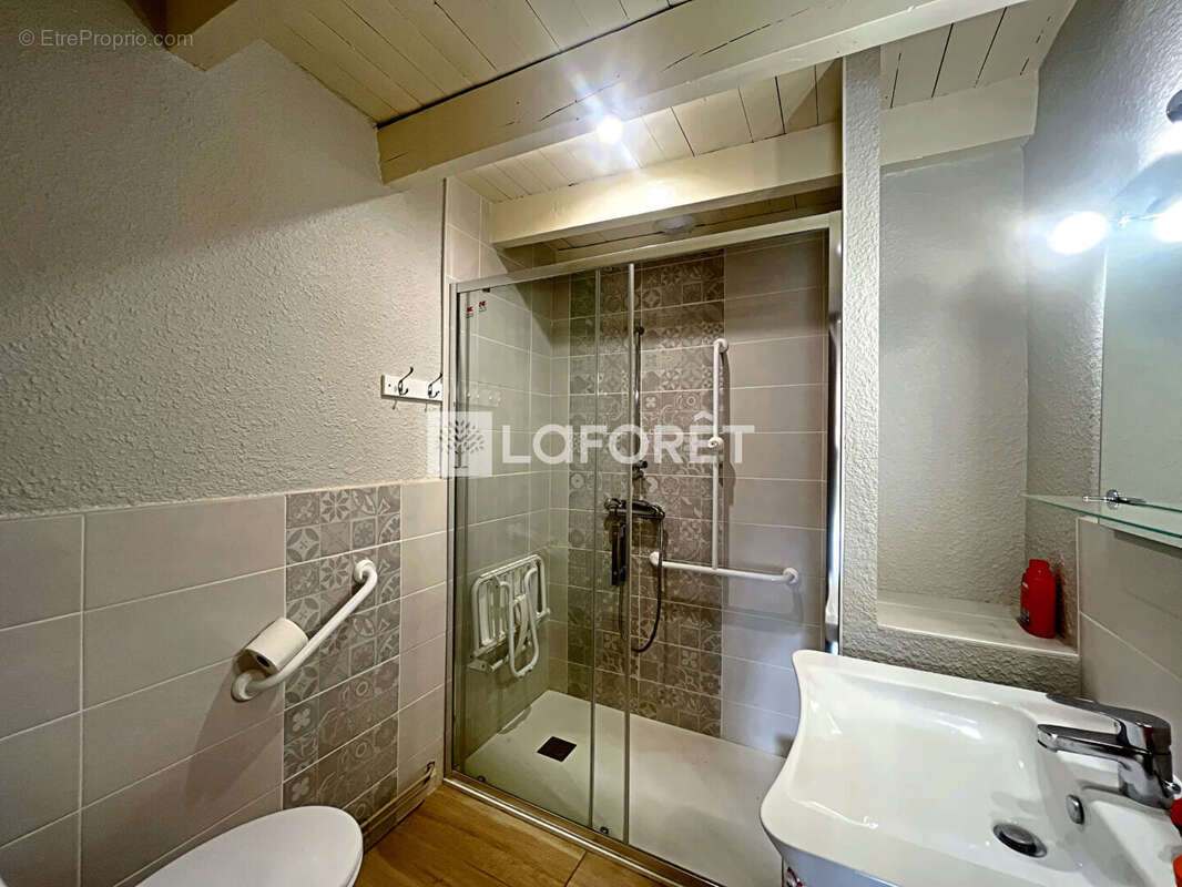 Maison à DOMMARTIN-LES-CUISEAUX