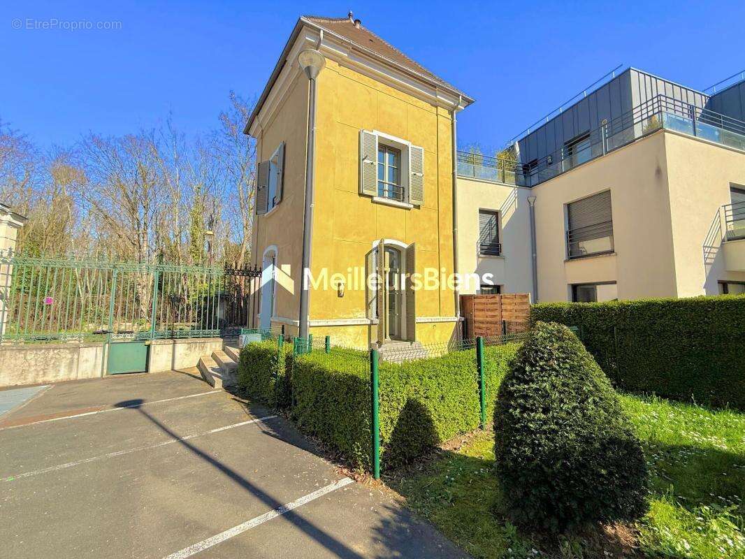 Appartement à GROSLAY