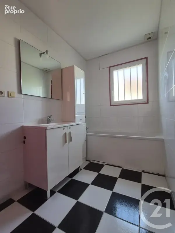 Maison 5 pièces 130 m² à vendre à Pont-Audemer (27500) - photo 7