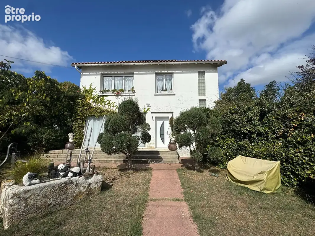 Exclusivité entre Rochefort et Saintes : Pont l'Abbé d'Arnoult Maison 6 chambres, jardin privatif, hangar 600m² - photo 2