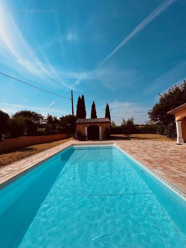 Maison à ROQUEBRUNE-SUR-ARGENS