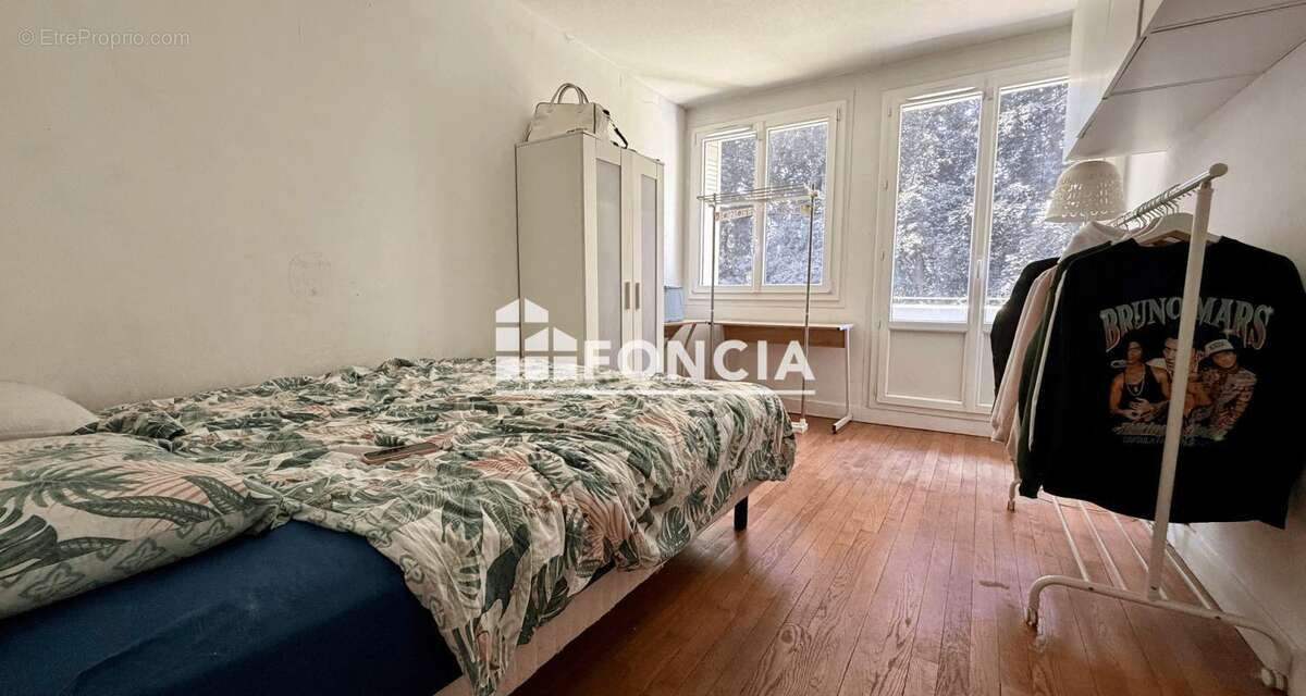 Appartement à BOURG-LA-REINE
