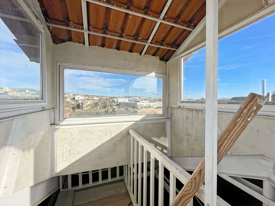 Autre à MARSEILLE-15E