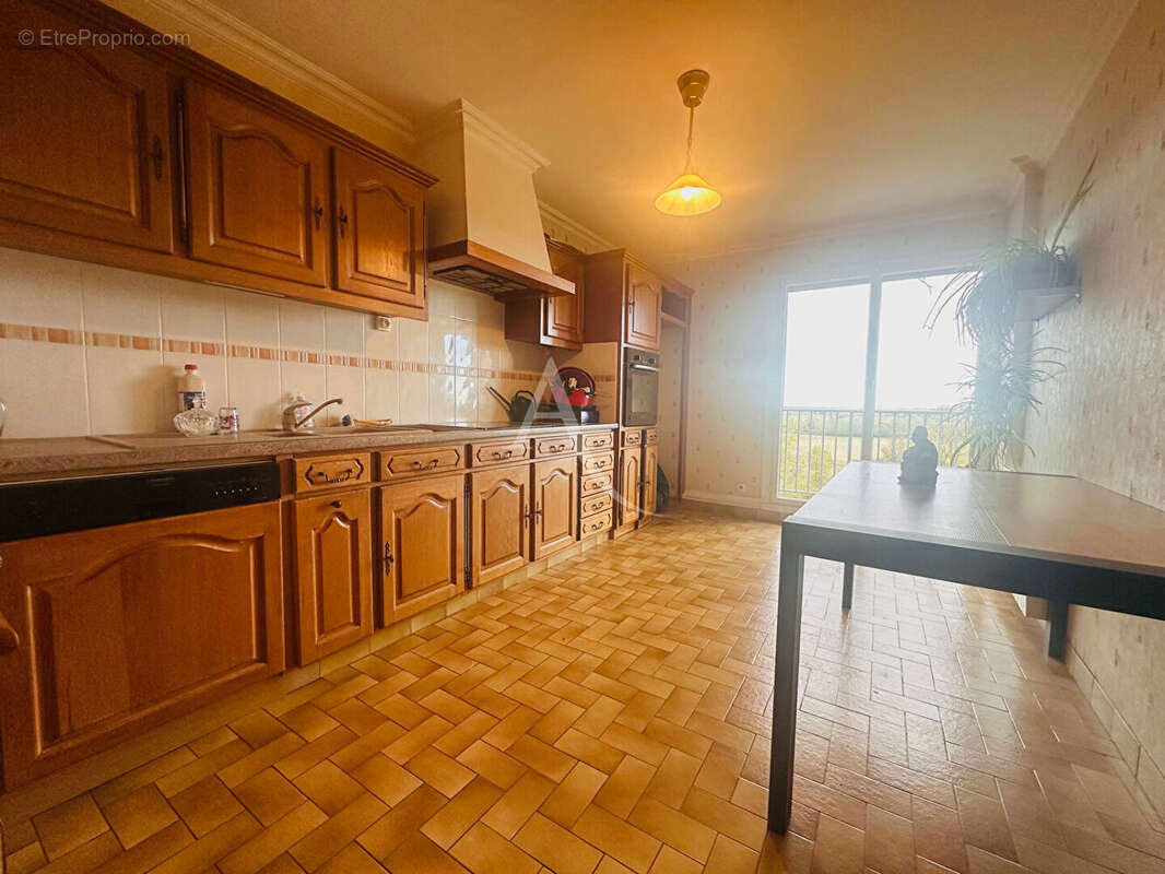 Appartement à LA CHAUSSEE-SAINT-VICTOR