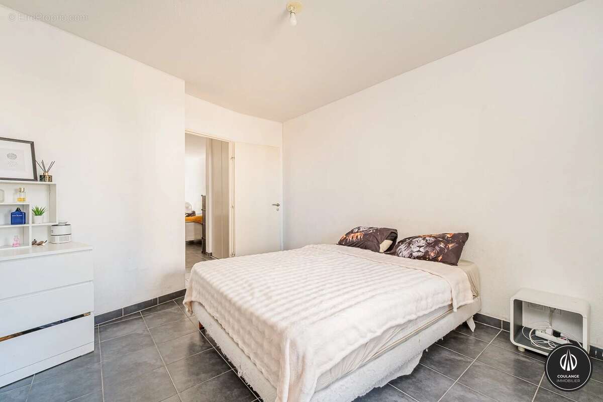 Appartement à MARSEILLE-3E