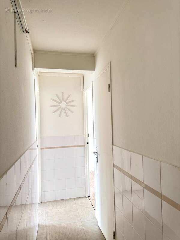 À vendre - Appartement F4 de 66,34 m2 avec une cave - Opportunité à saisir à AVON (77) - photo 16