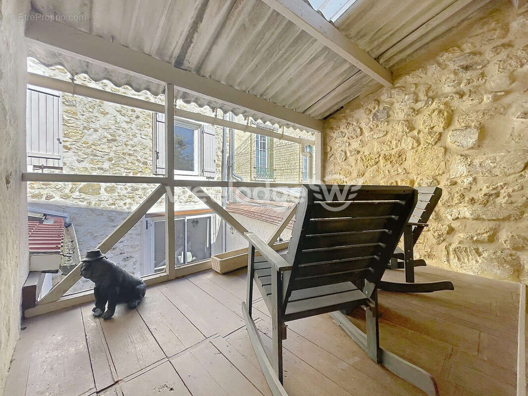 Maison à JOUY-LE-MOUTIER