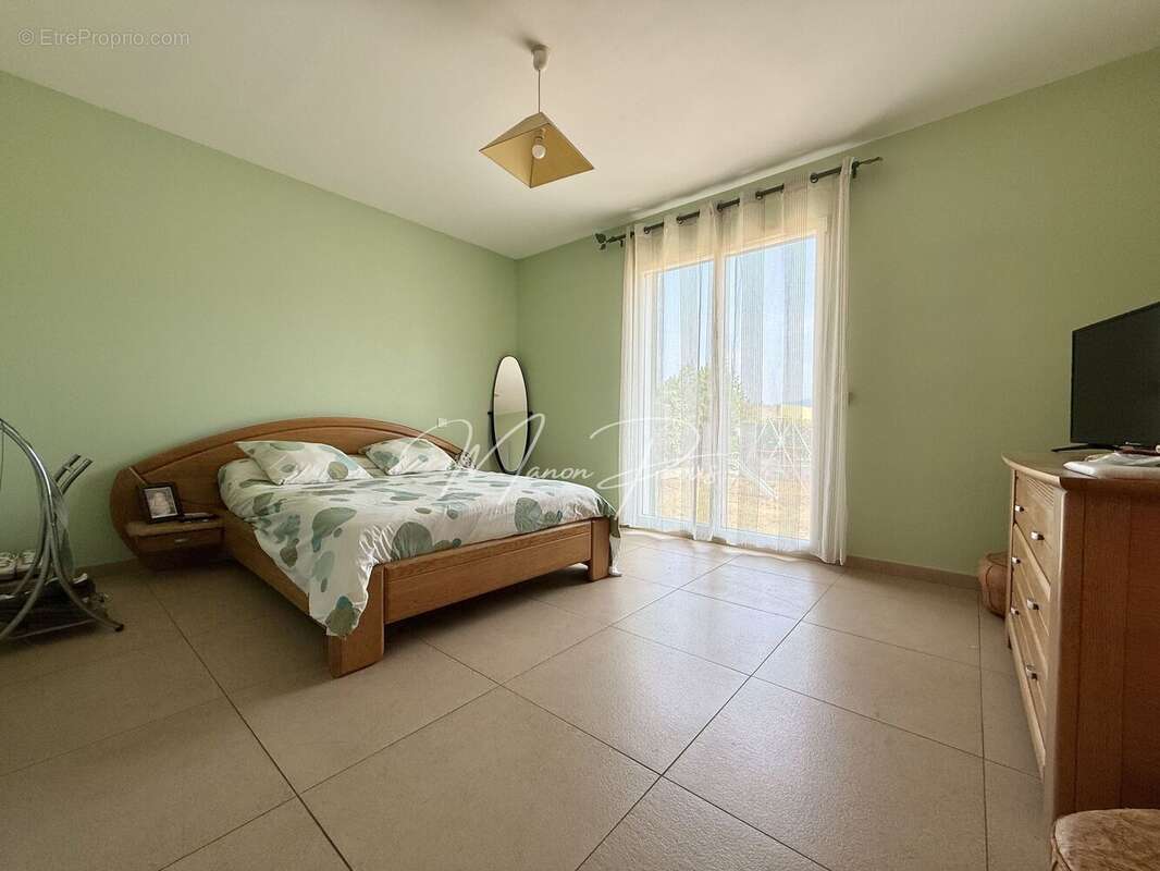Maison 158 m² à Vinca  - photo 8