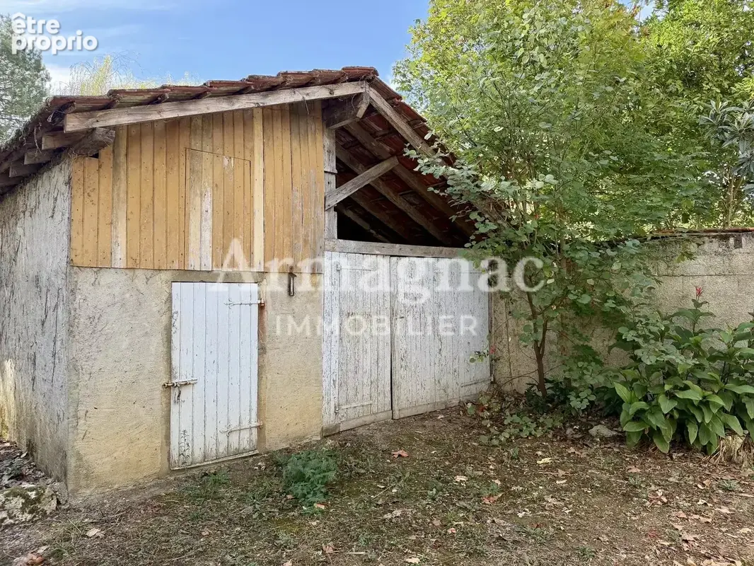 Maison en pierre à rénover avec jardin et dépendances - photo 18