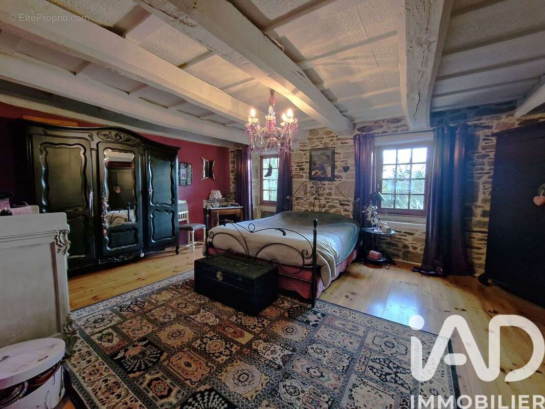 Maison 176 m² à Kergrist-Moelou  - photo 8