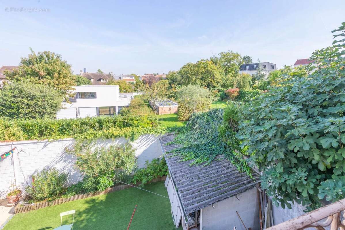 Maison à ISSY-LES-MOULINEAUX