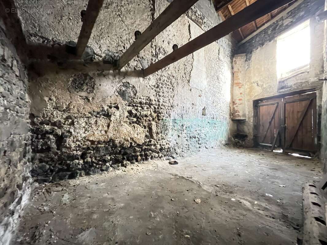 Maison à MOZAC