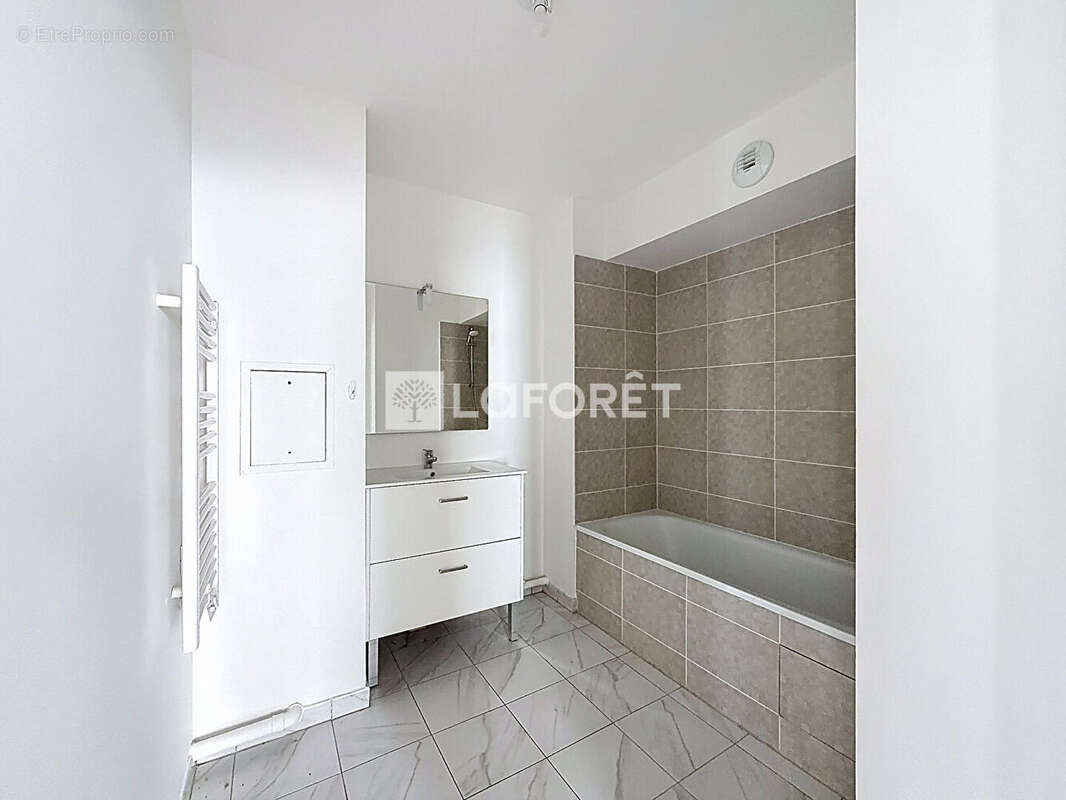 Appartement à MOISSY-CRAMAYEL