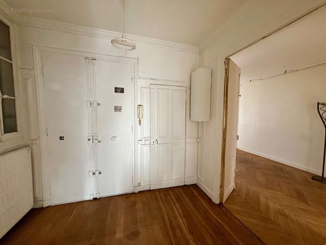 Appartement à PARIS-10E