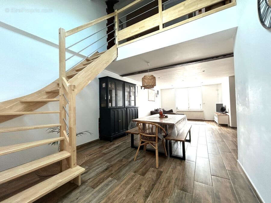 Maison à BRUILLE-SAINT-AMAND