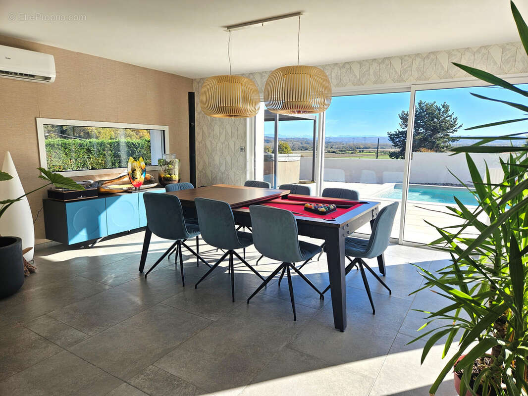 Maison à SATOLAS-ET-BONCE