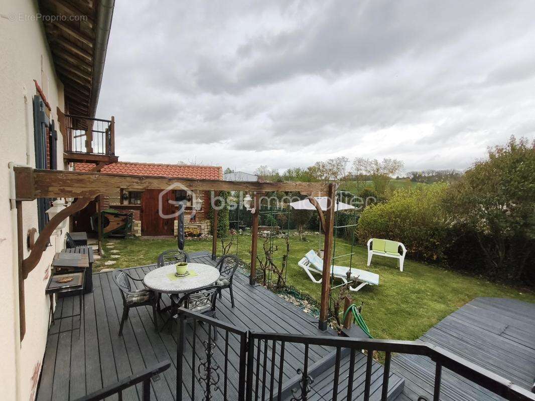Maison à CAUMONT