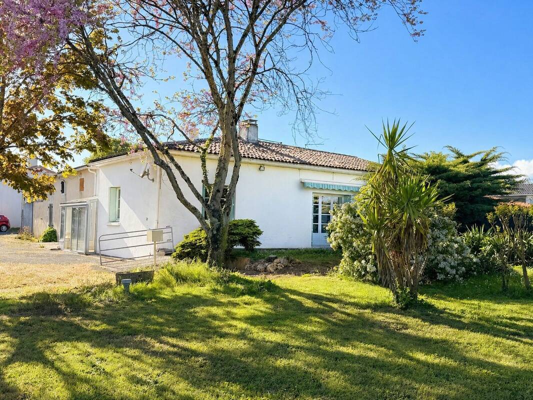 Maison à EPARGNES