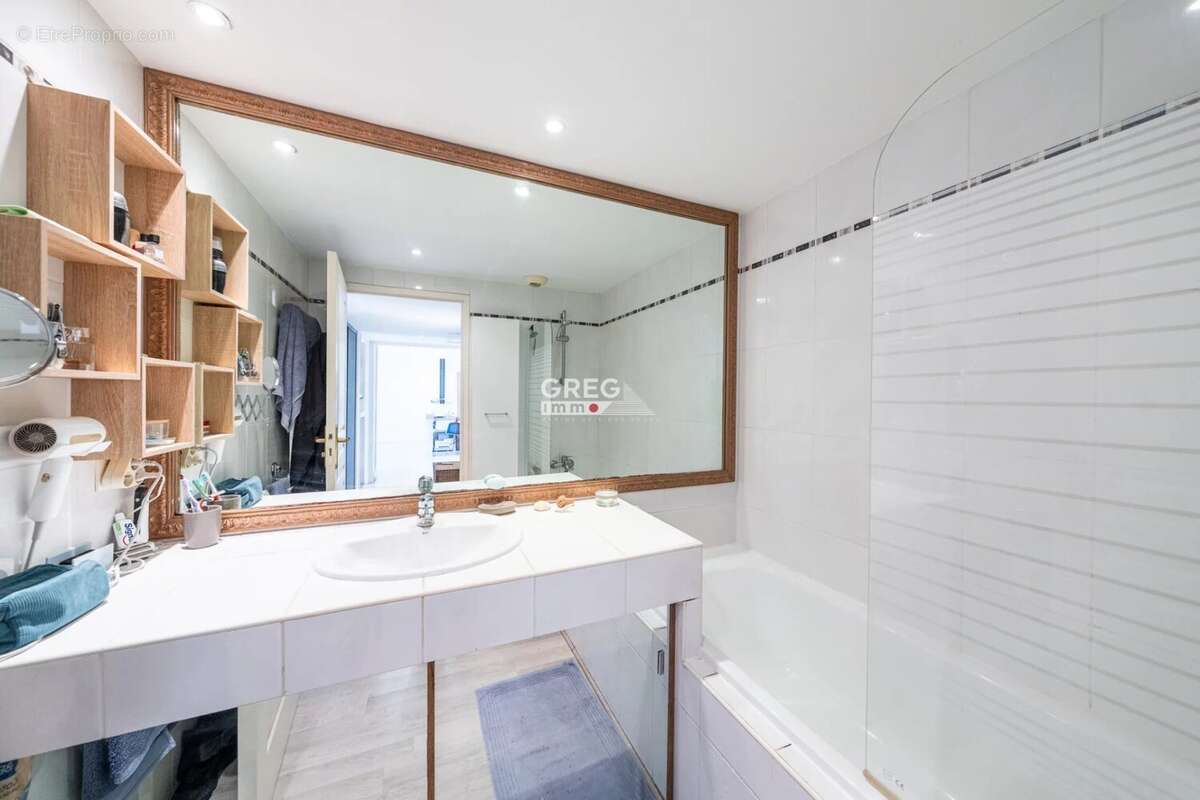 Appartement à VILLENEUVE-LOUBET