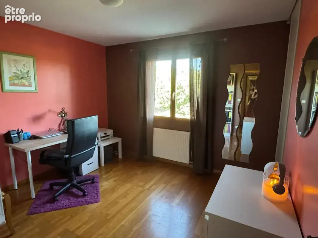 Belle propriété familiale avec grand parc arboré de 1 600 m² - photo 8