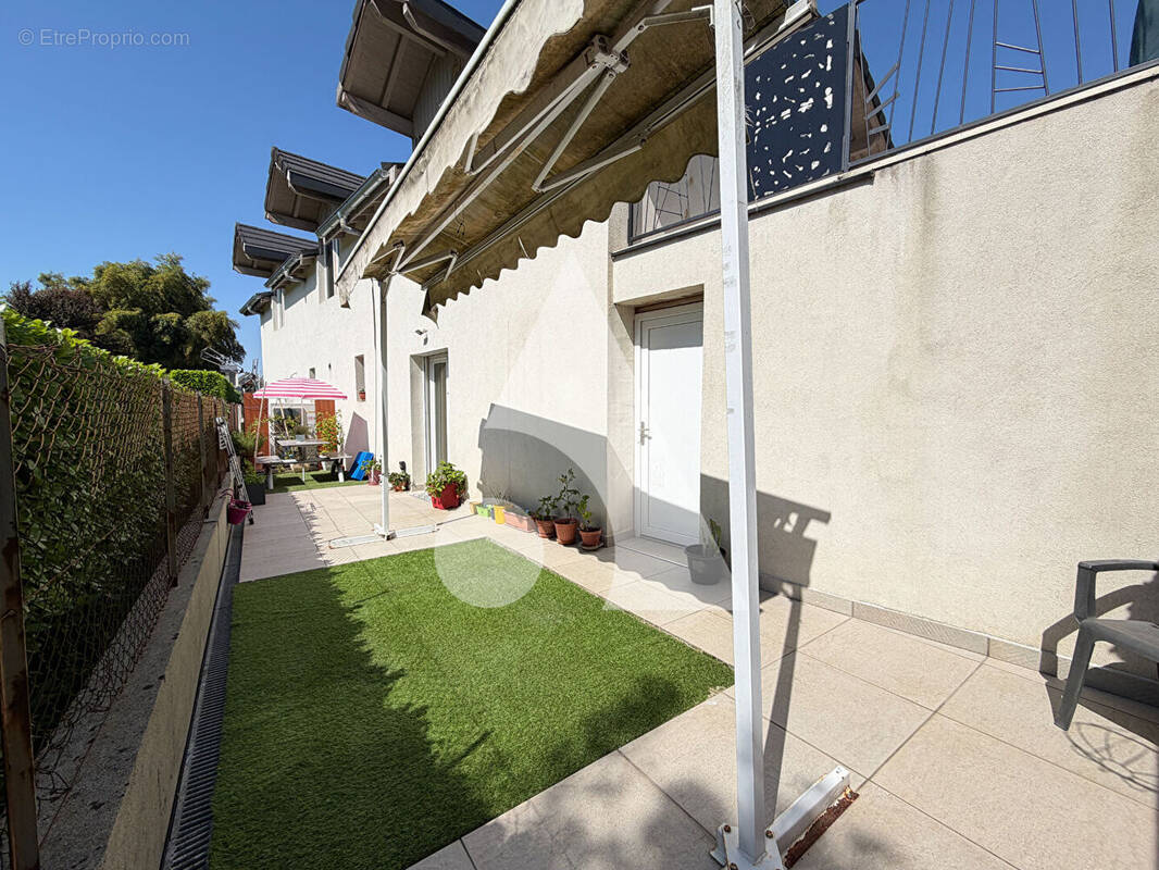 Appartement à VIVIERS-DU-LAC