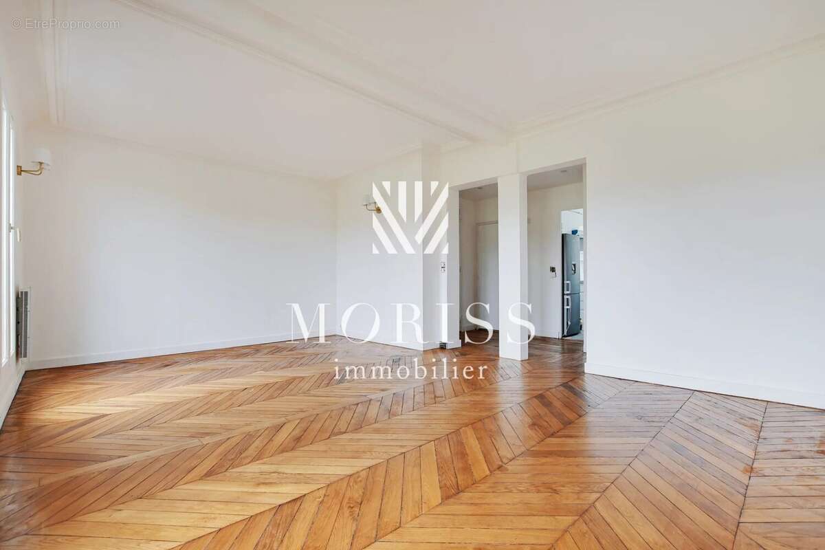 Appartement à PARIS-3E