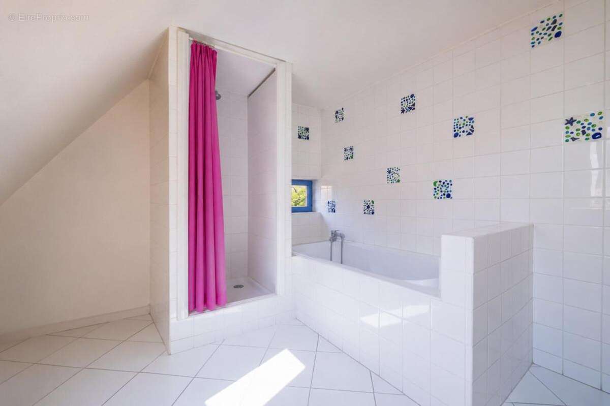 Maison à SAVIGNE-L'EVEQUE