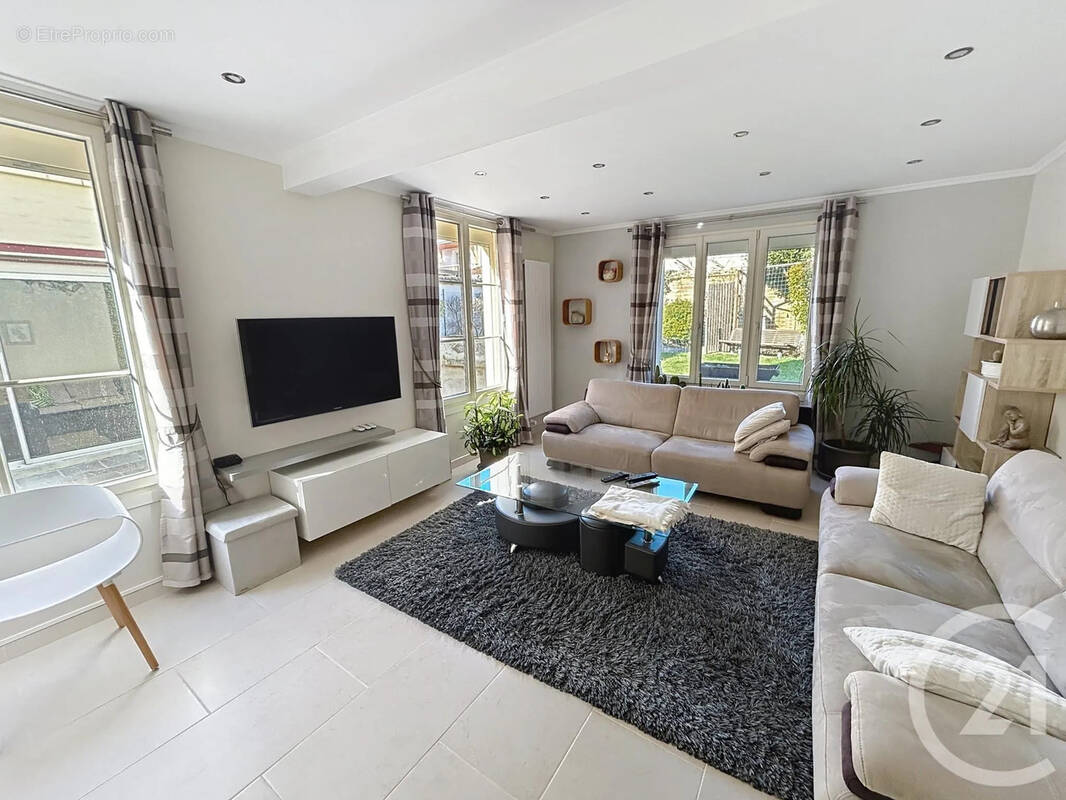 Maison à CHAMPILLON