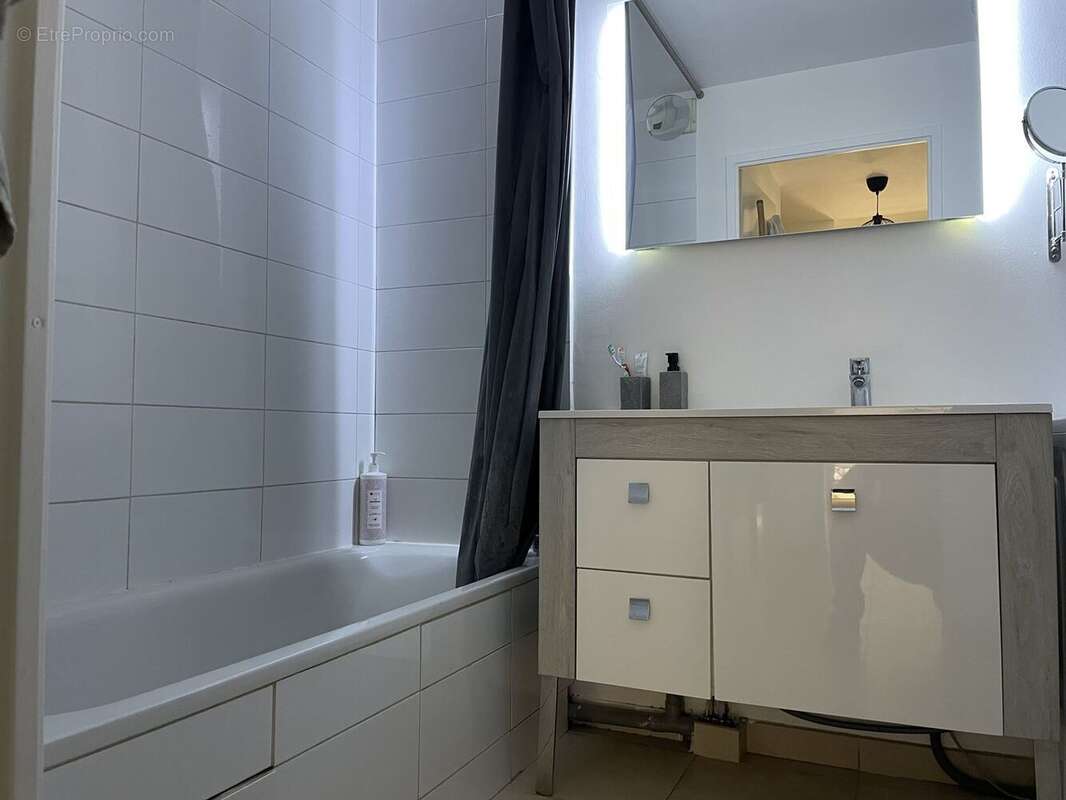 Appartement à LA VERPILLIERE