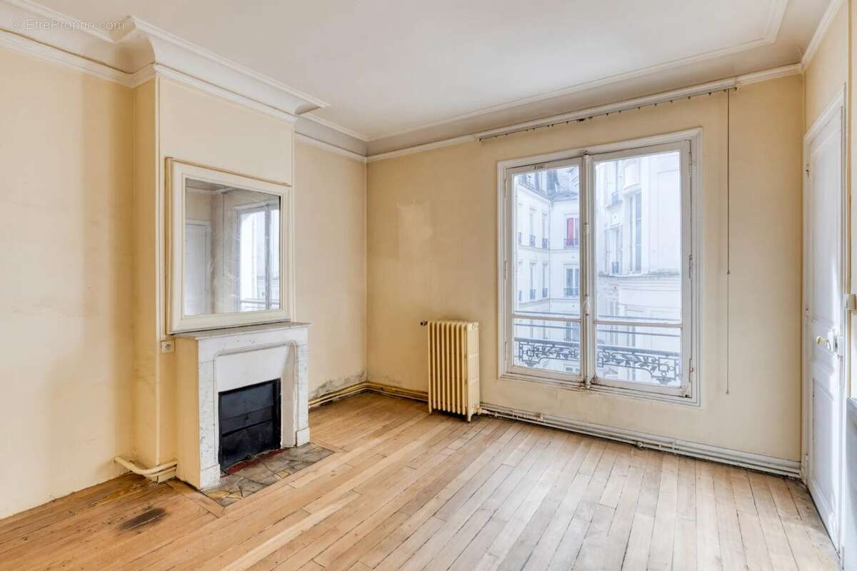 Appartement à PARIS-17E