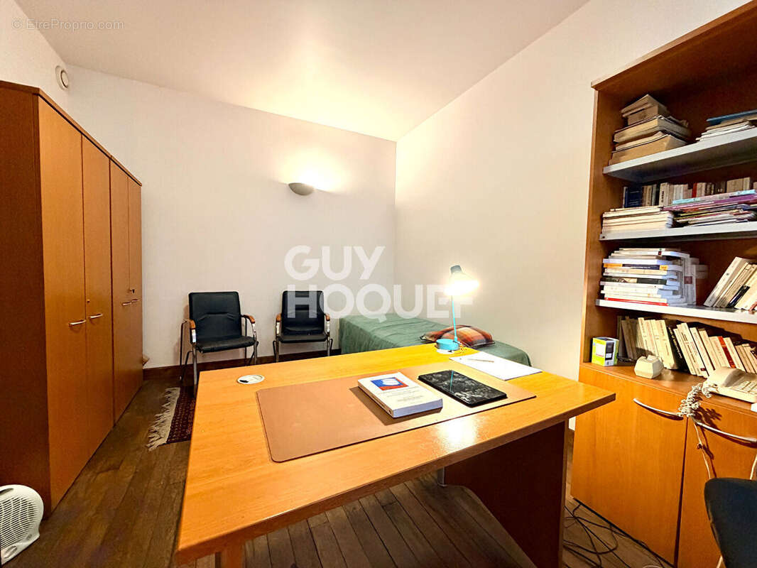 Commerce à CORBEIL-ESSONNES