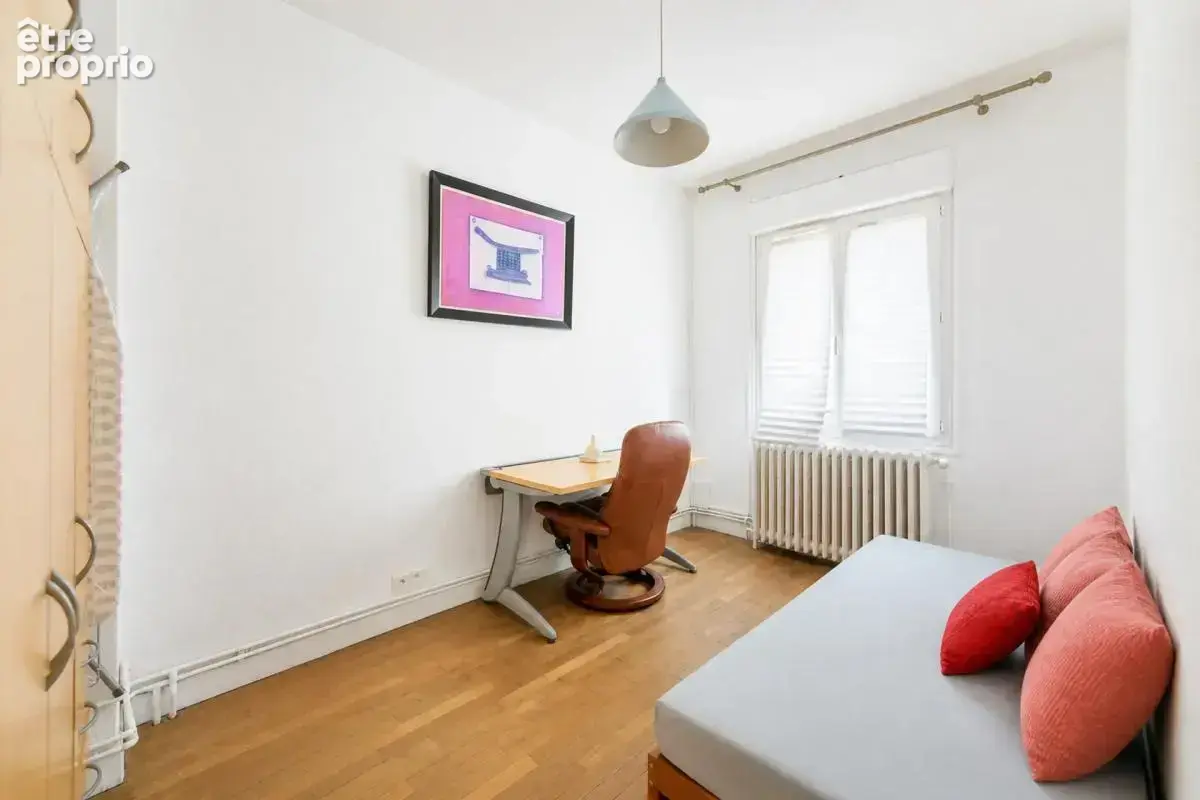 Maison de 6 pièces de 115 m² située à Tours - photo 10
