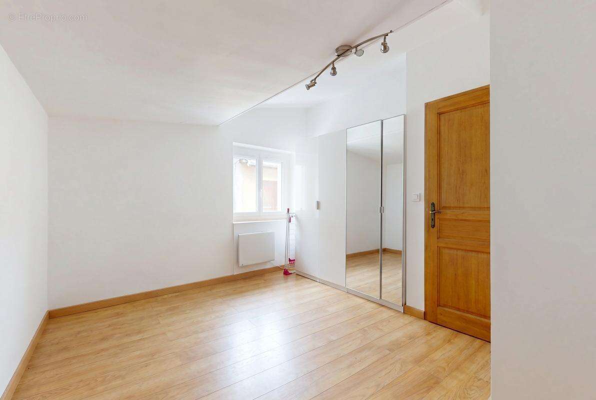 Maison 90 m² à Heyrieux  - photo 11