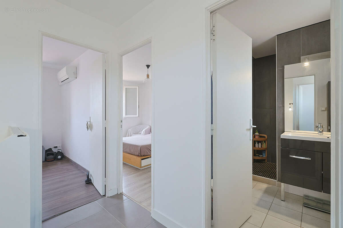 Maison à SOLLIES-PONT