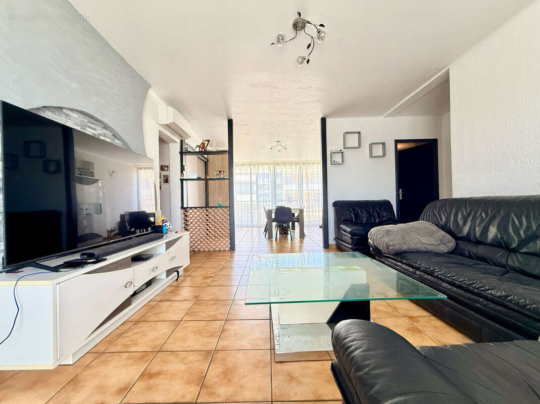 Appartement à SIX-FOURS-LES-PLAGES