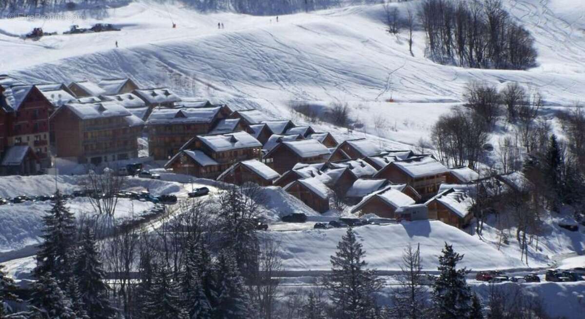 Appartement à SAINT-FRANCOIS-LONGCHAMP