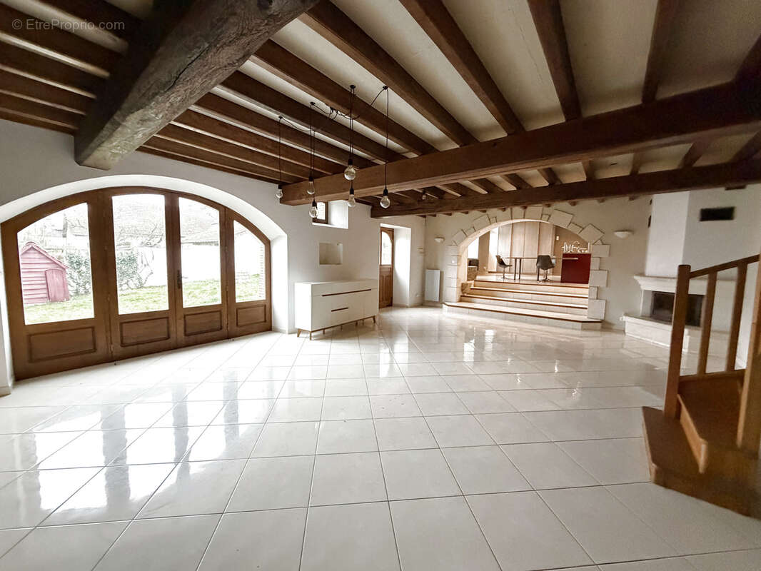 Maison à MERY-SUR-SEINE