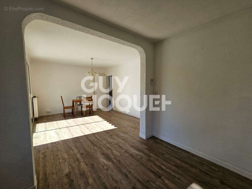 Maison à SAINT-PIERRE-DU-MONT