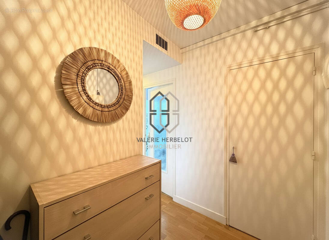 Appartement à SAINT-MAUR-DES-FOSSES