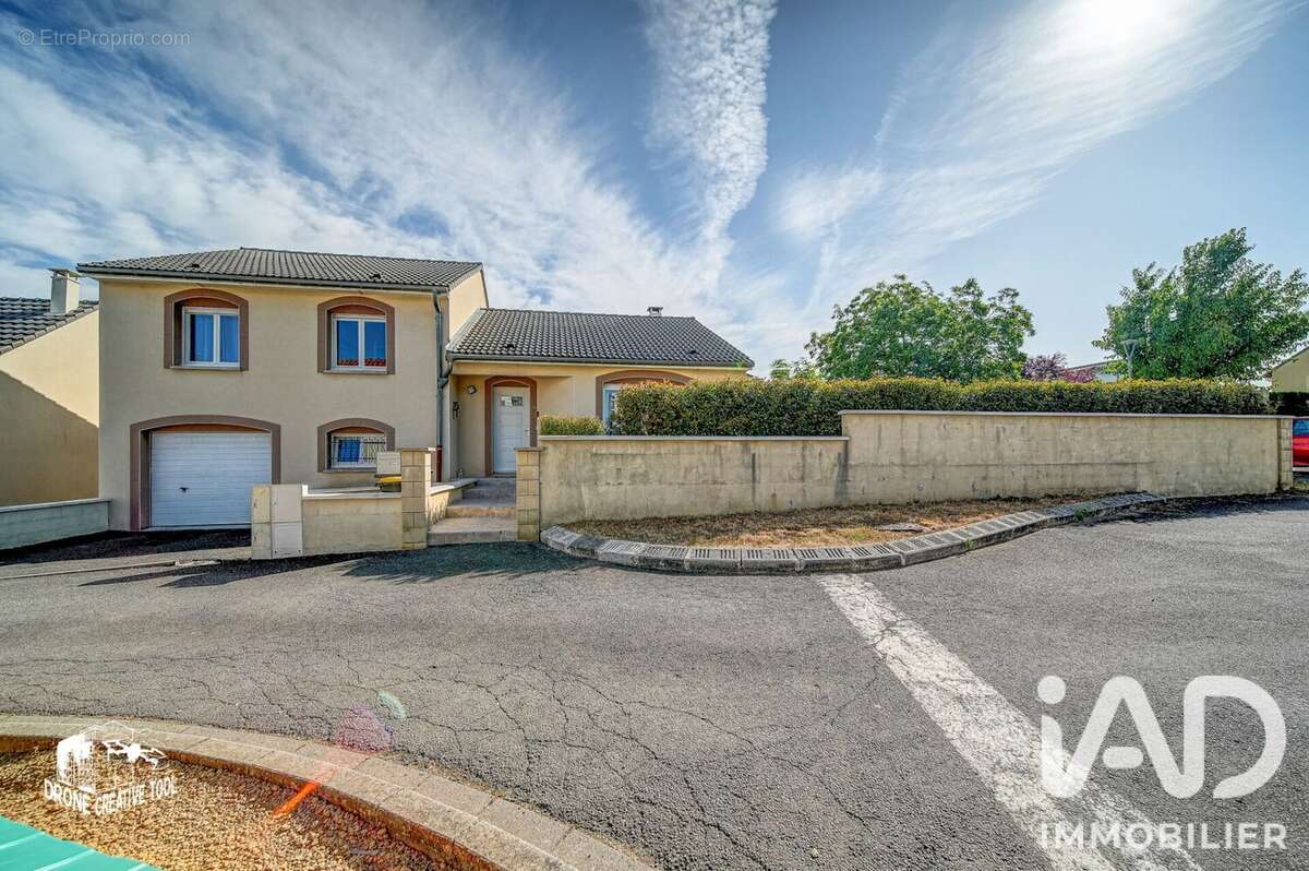 Maison 106 m² à Audun-Le-Roman  - photo 2