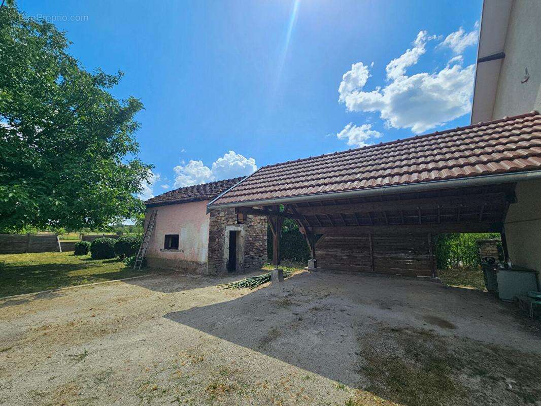 Maison à FOUGEROLLES