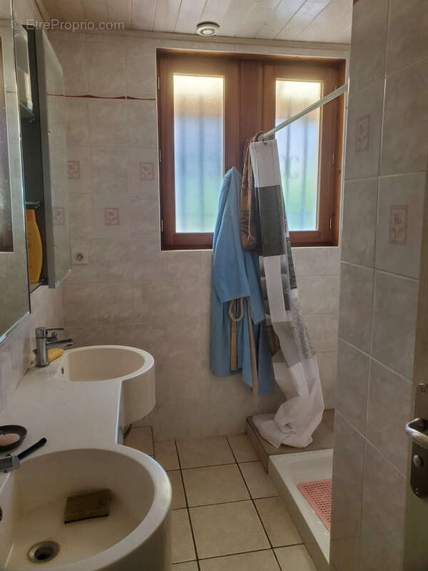 A 10 mn de Decize, maison habitable de suite - photo 11