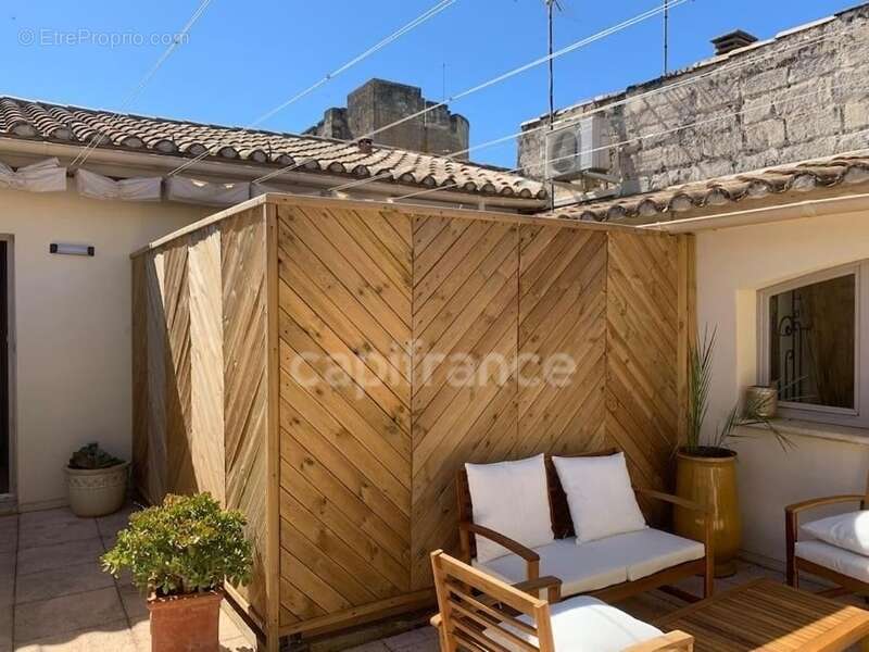GARD (30) AIGUES-MORTES (30200) à vendre Immeuble mixte de 280 m 2, 1 local commercial 115 m 2 et 3 appartements - photo 10