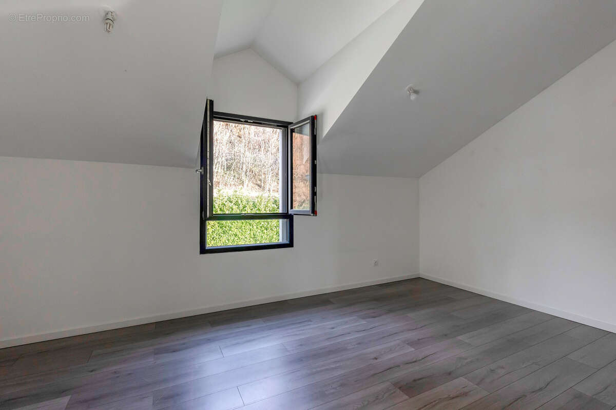 Maison à FONTANIL-CORNILLON