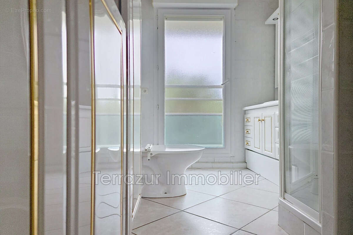 Appartement 87 m² à Antibes  - photo 6