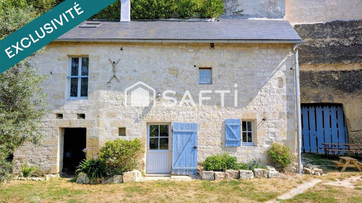 Photo 1 - Maison à LA ROCHE-CLERMAULT