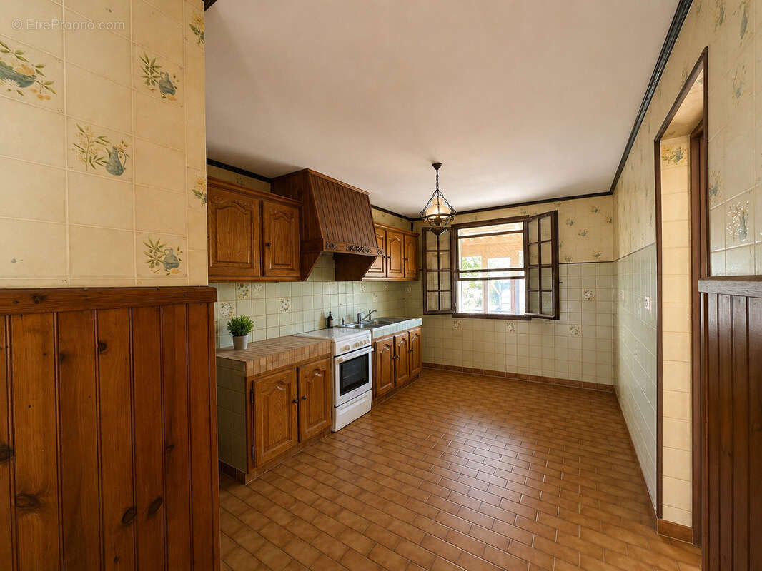 Maison à PUGET-SUR-ARGENS