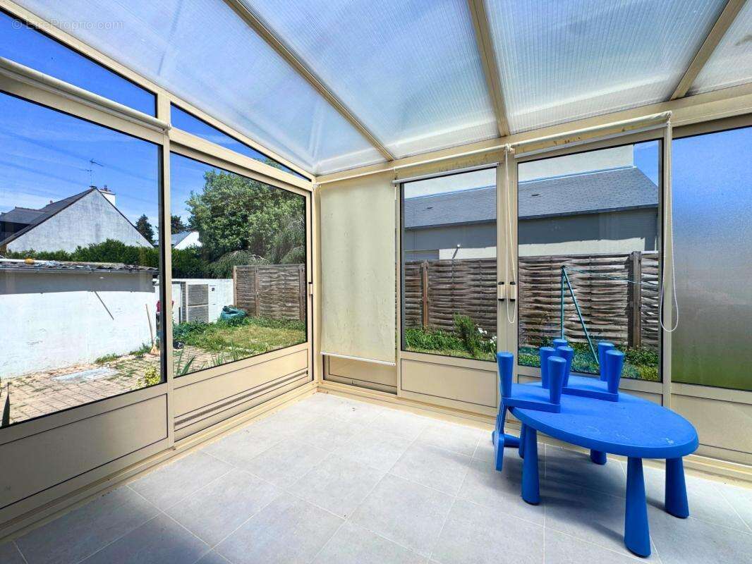 RENNES LA POTERIE – Maison familiale 136 m² avec jardin, véranda et garage - photo 4
