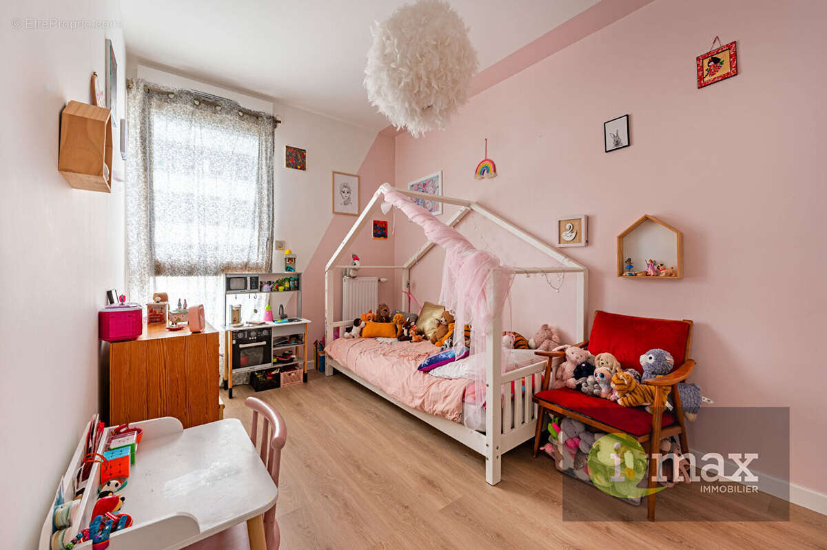 Appartement à COLOMBES