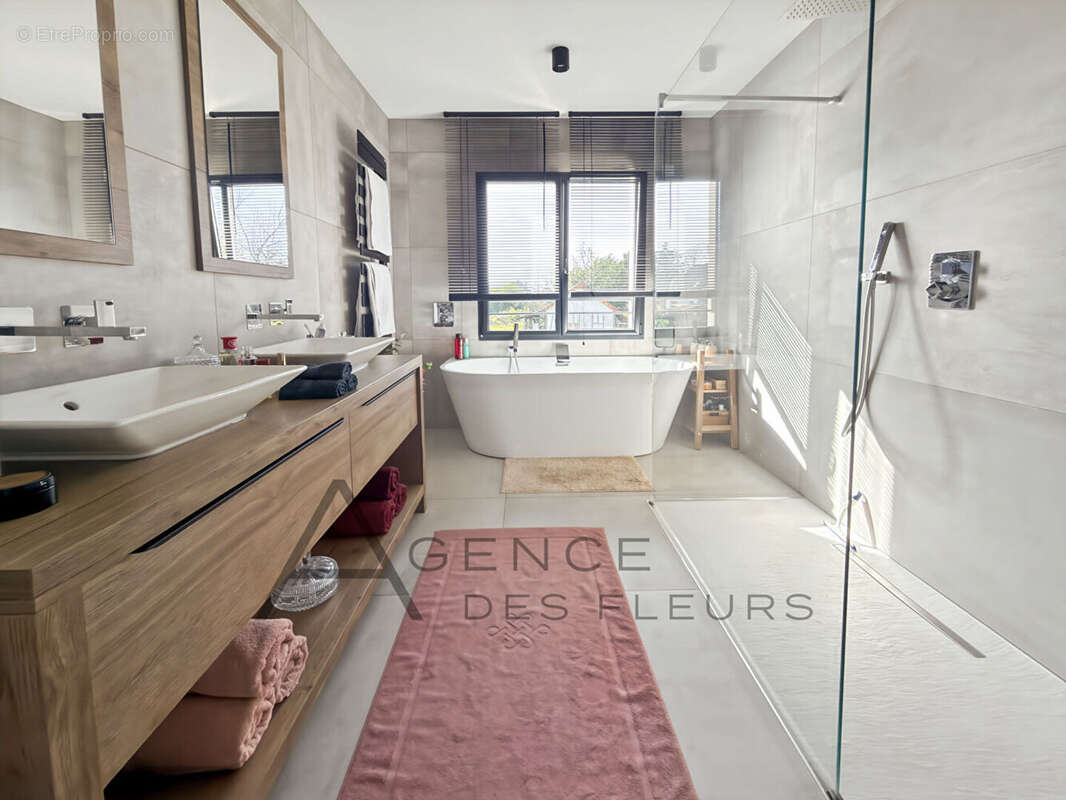 Maison à LA LONDE